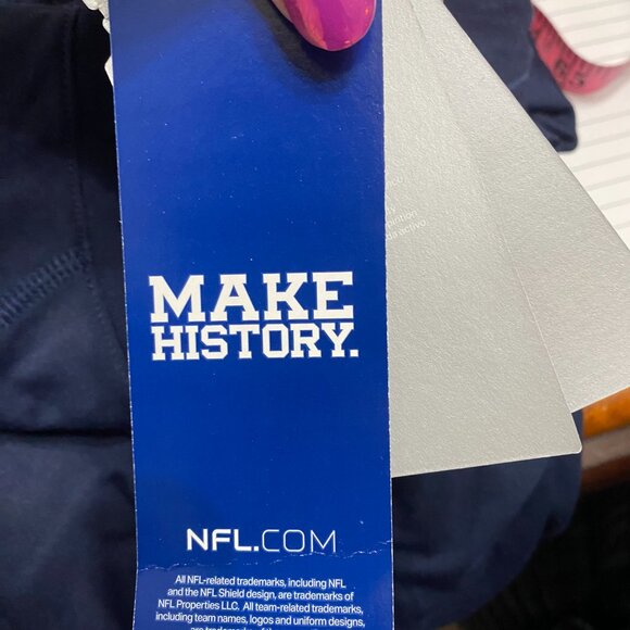 NWT L Under Armour New England Patriots Shirt - Picture 9 of 11